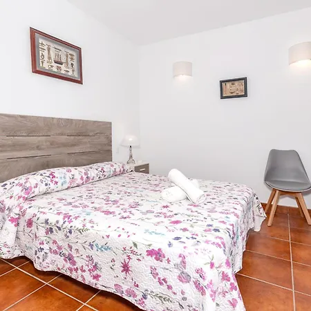 Cala'n Bosch 1a Planta Holiday home